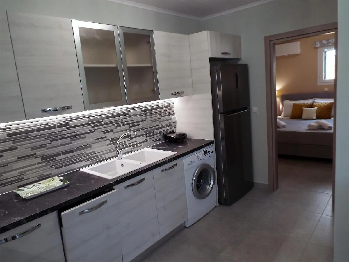 Strelitzia Apartments Karavádosz