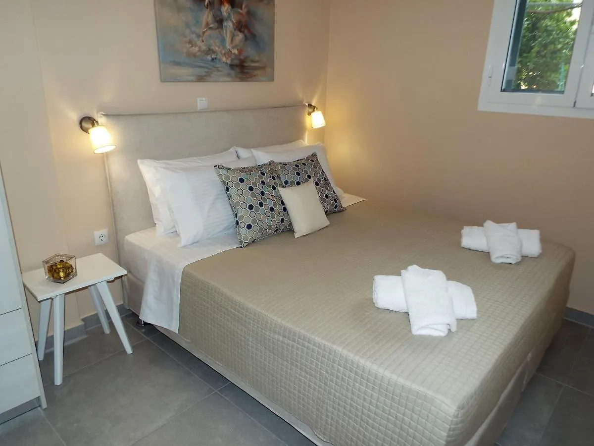 Strelitzia Apartments Karavádosz